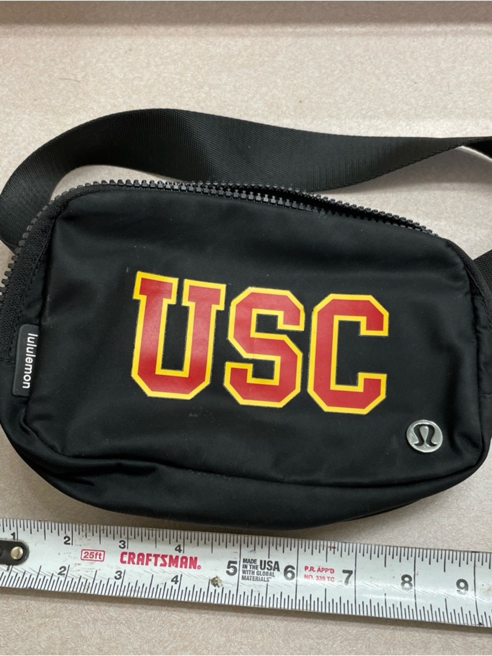 Lululemon USC Trojans Everywhere Belt Shoulder Waist Bag 1L Black Crossbody - Picture 5 of 6